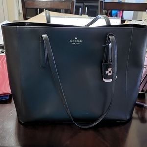 Kate Spade Schuyler medium tote and Larchmont Avenue Alegra wallet